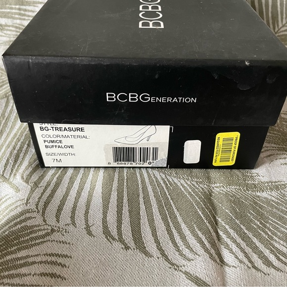 BCBGeneration Treasure Pumps - Picture 5 of 8